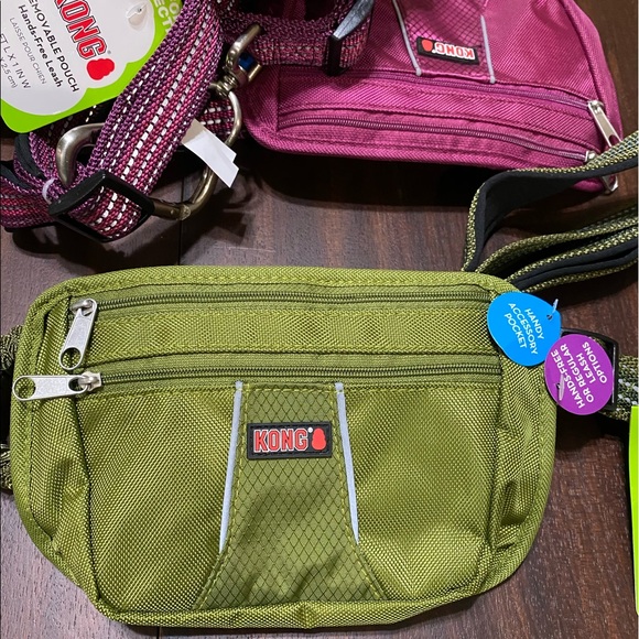 kong hands free leash with pouch